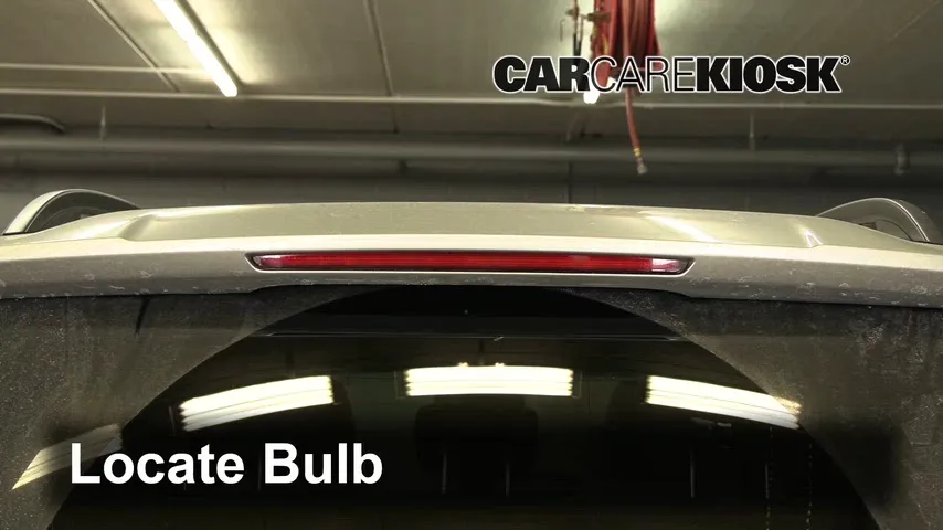 2020 Mercedes-Benz GLB250 4Matic 2.0L 4 Cyl. Turbo Éclairage Feu de freinage central (remplacer l'ampoule)